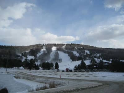Mohawk Mountain Ski Area — CT ski resort in winter