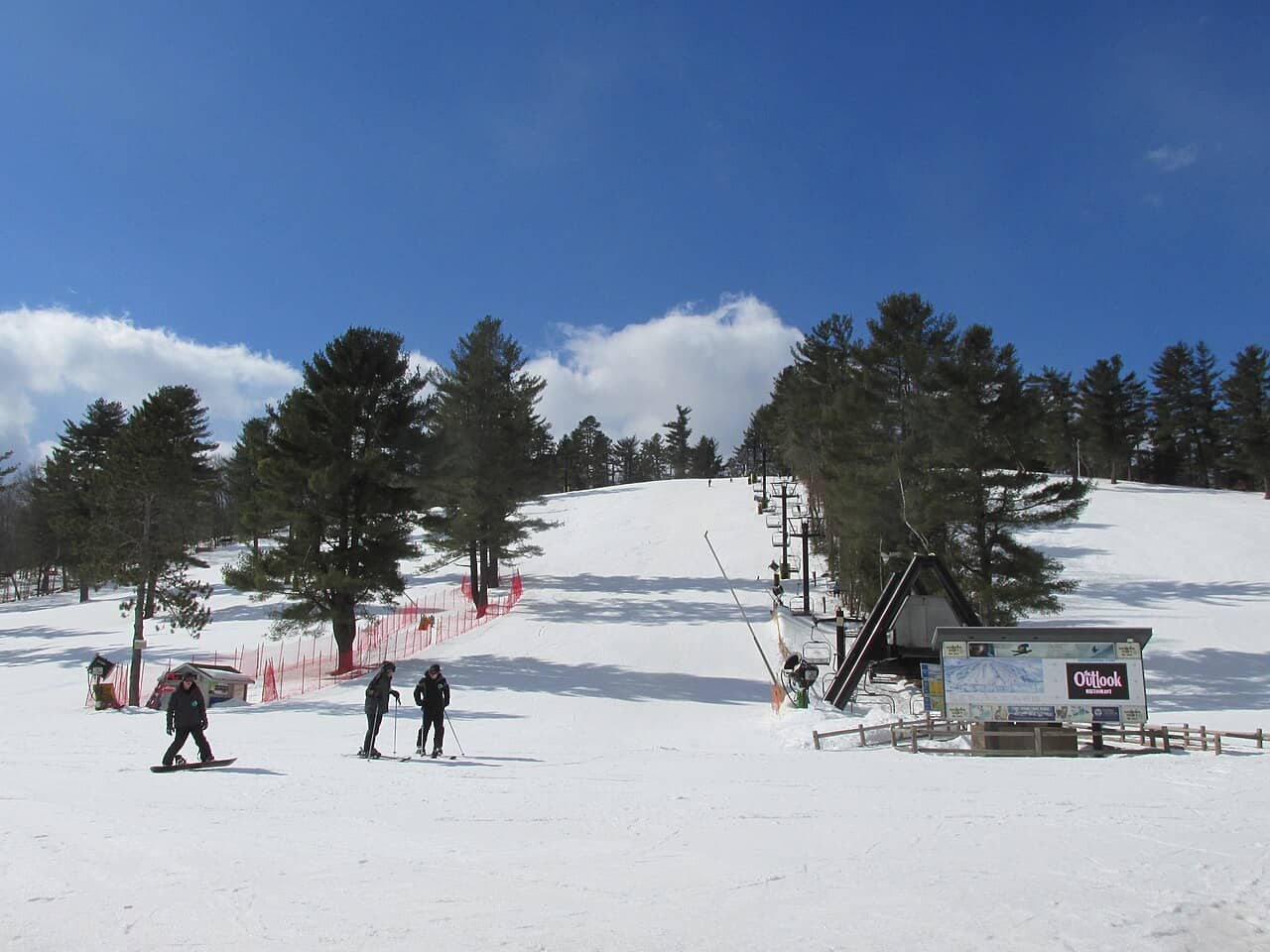 Nashoba Valley Ski Area — MA ski resort in winter